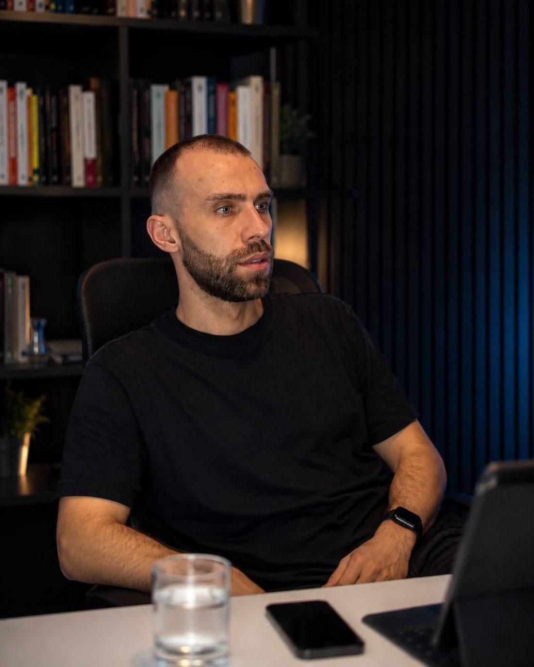 Pedro Pereira, fundador da Starmountain Flash, no escritório